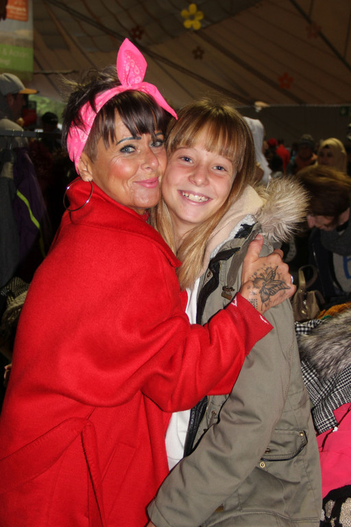 Heike mit Tochter Sammy-Joe.JPG
