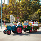 Wiener_Wiesn_Traktorfahrt_c_MichaelChuop_2.jpg
