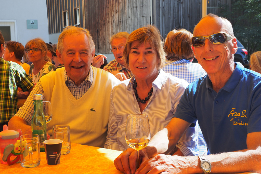 AltBgm Helmut u Marlene Gerster mit VzBgm Reinhold Schneider.JPG