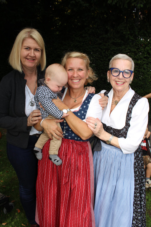 IMG_2893 Familie Salomon am Festumzug.JPG