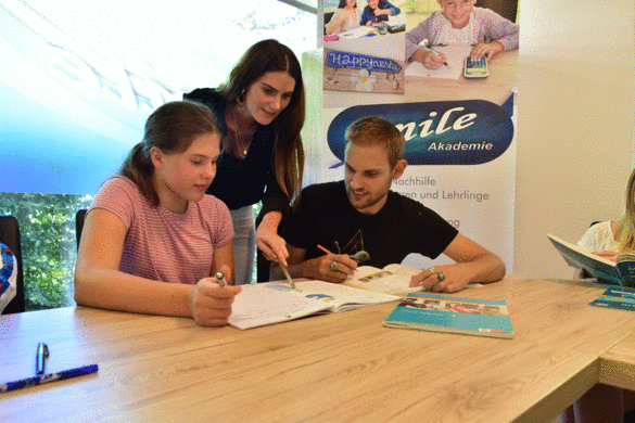 Smile Akademie Natalie Carmen Knut.gif