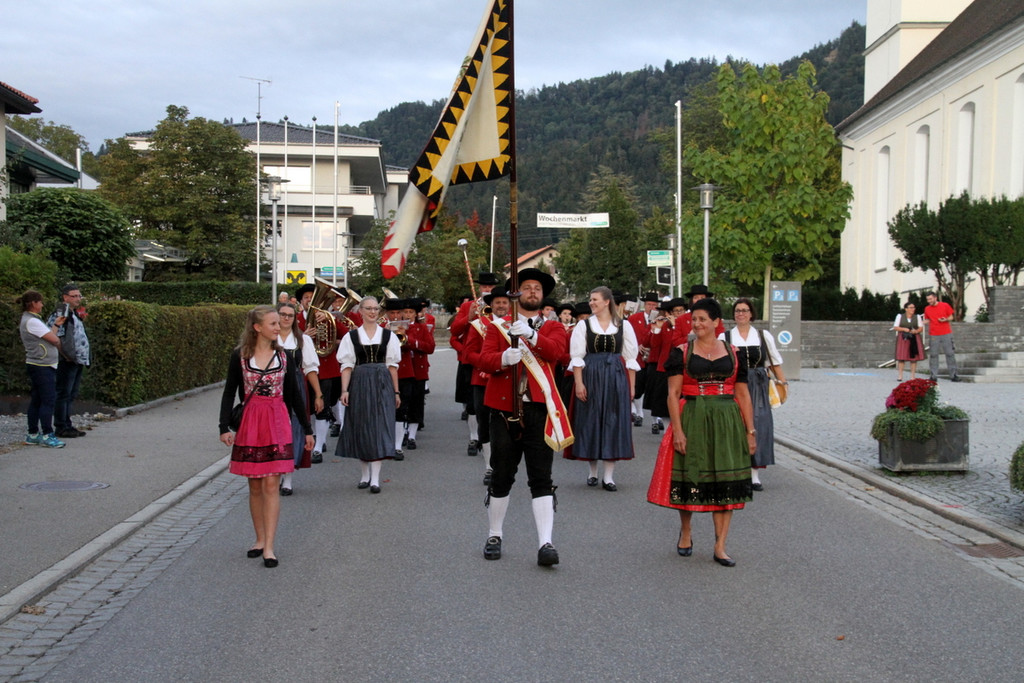 Trachtenparty _4_.JPG