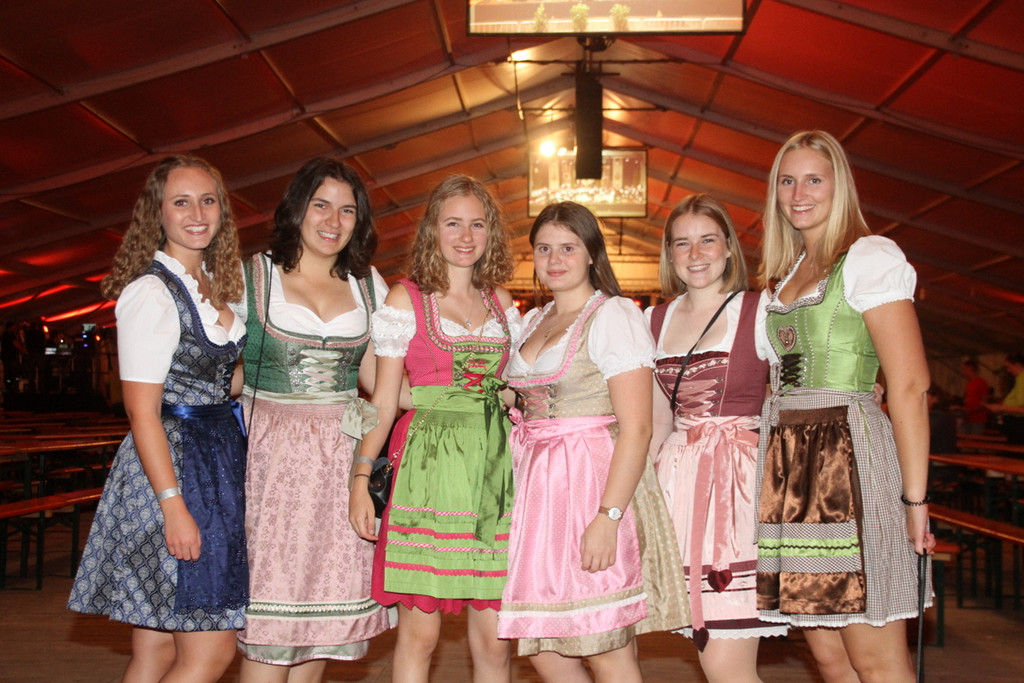 Trachtenparty _20_.JPG