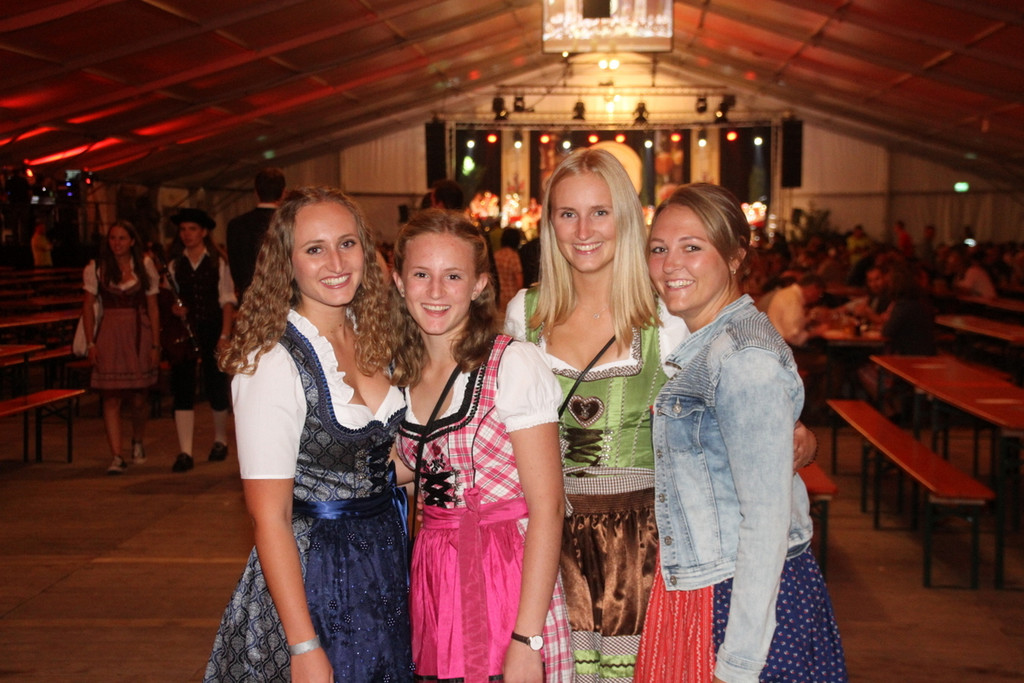 Trachtenparty _24_.JPG
