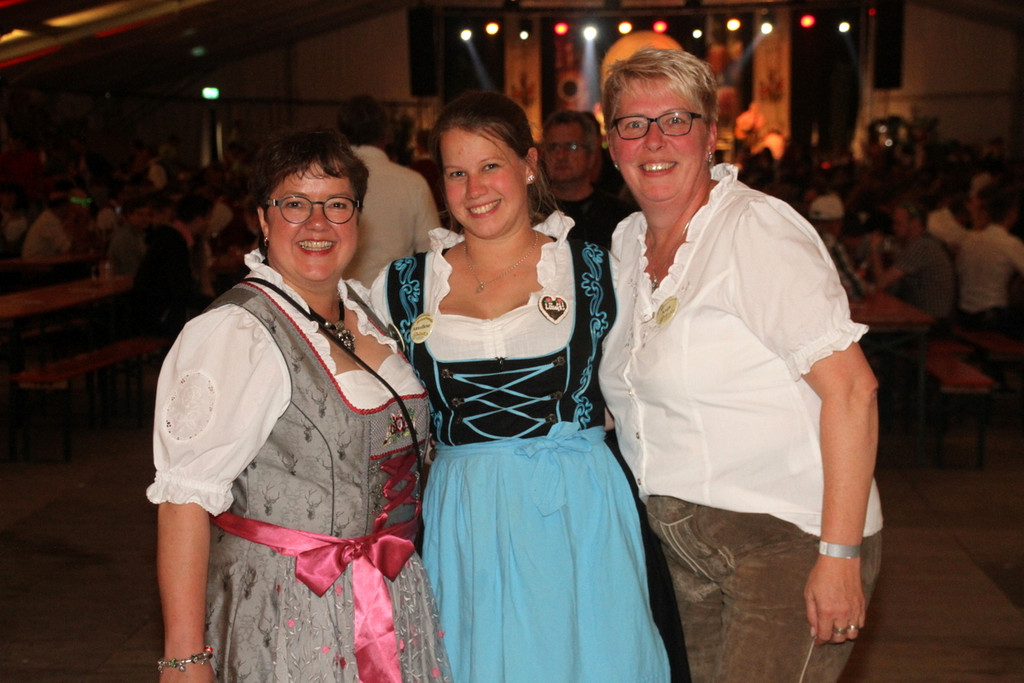 Trachtenparty _69_.JPG