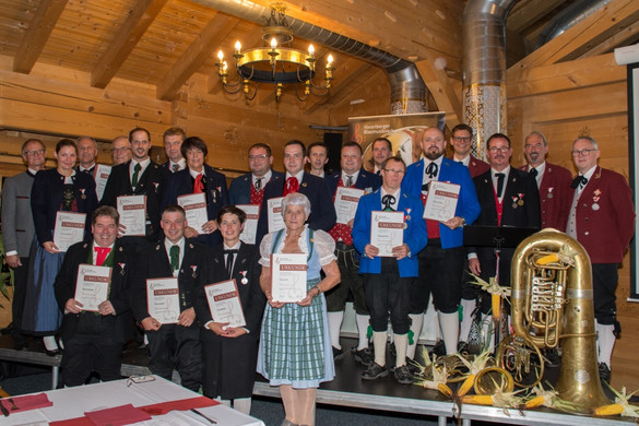 2019_VBV Silber 25 Jahre _1024x683_.jpg