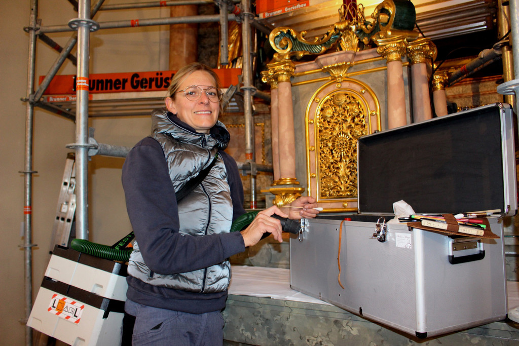Kirche RENOVIERUNG Inventar A Personen 08-10-2019 _5_.JPG