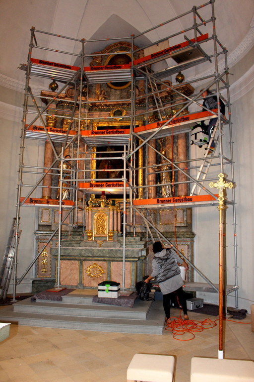 Kirche RENOVIERUNG Inventar B Hochalter 08-10-2019 _3_.JPG
