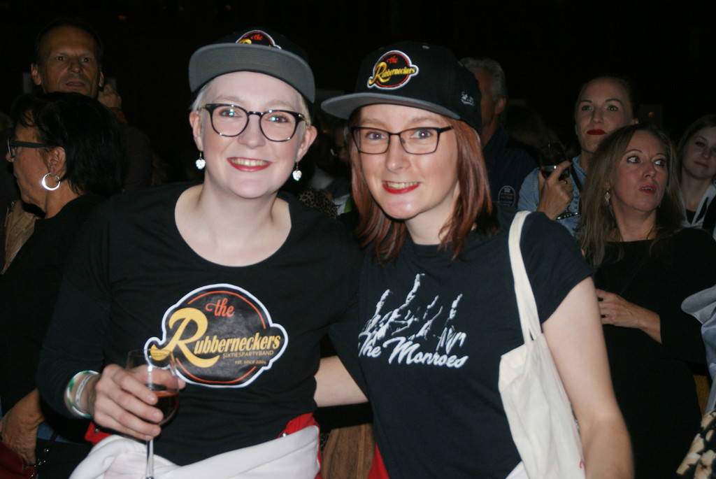 Nina und Christine.JPG