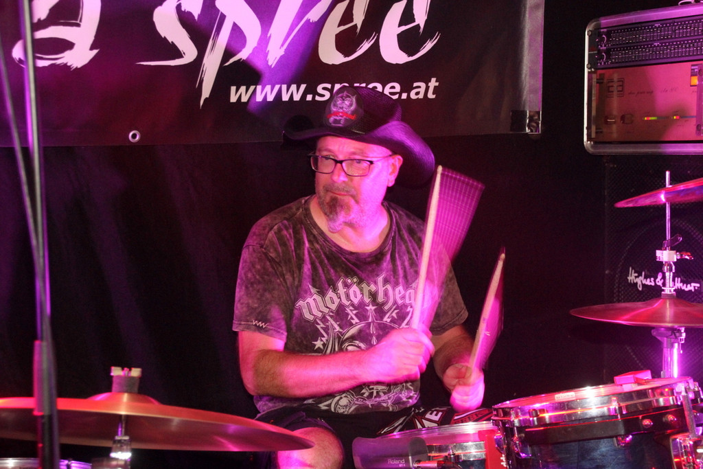 Out on a spree _88_.JPG