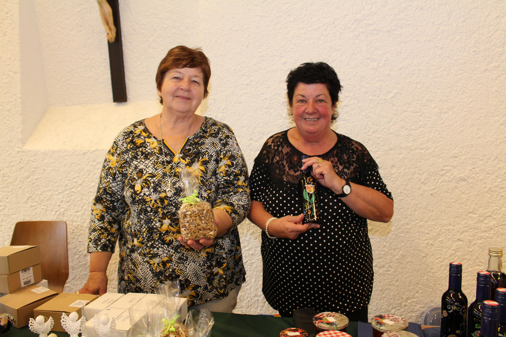 IMG_4146 Margit Innfeld und Waltraud Hauser.JPG