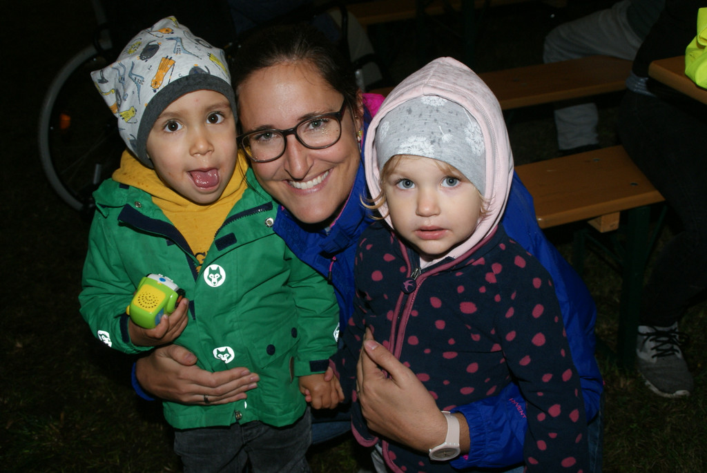 Julia mit Tino und Elena.JPG