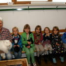 Die Kinder hatten ihre Freude an den kuscheligen Tierchen.JPG