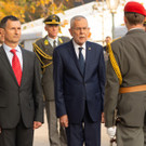 Kranzniederlegung BP Van der Bellen _67 von 61_.jpg