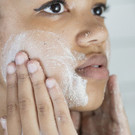 buche_de_noel_cleanser_hero_christmas_2017_3.jpg