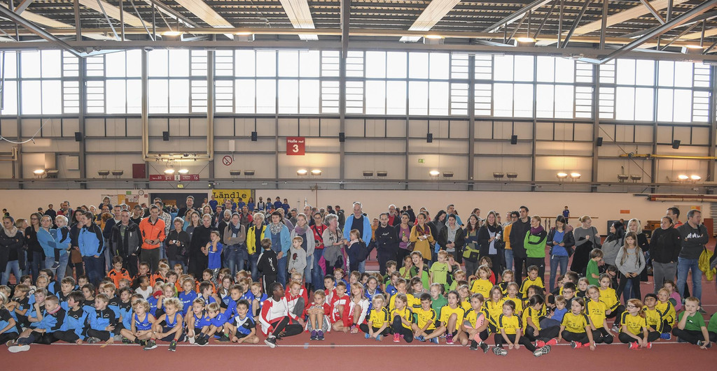 GD5_2789 Alle gesamten Kinder.JPG