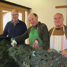 Adventkranzbinden MISSIONSKREIS der Pfarre 25-11-2018 _3_.JPG
