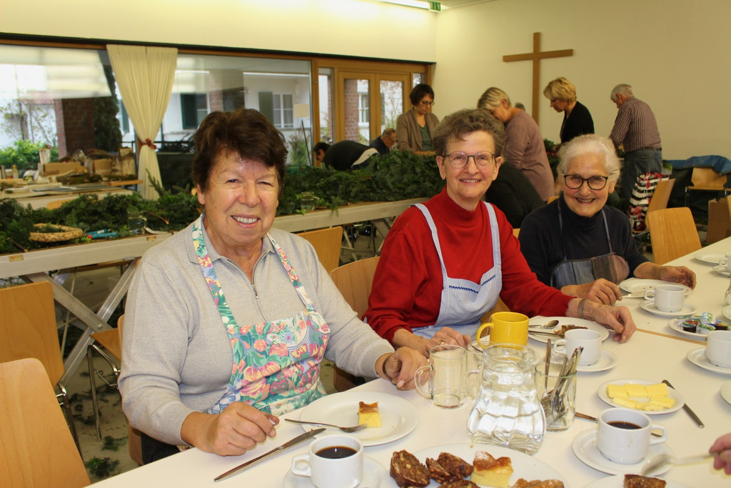 Adventkranzwoche Missionskreis B Arbeit 26-11-2019 _3_.JPG