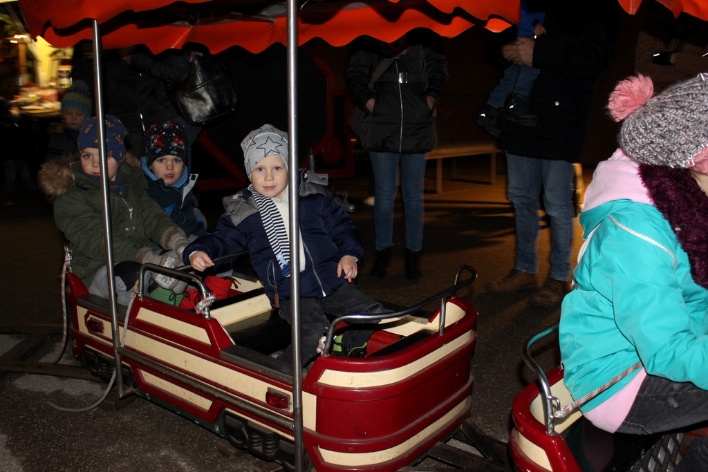 Weihnachtsmarkt D Umfeld Angebote _8_.JPG