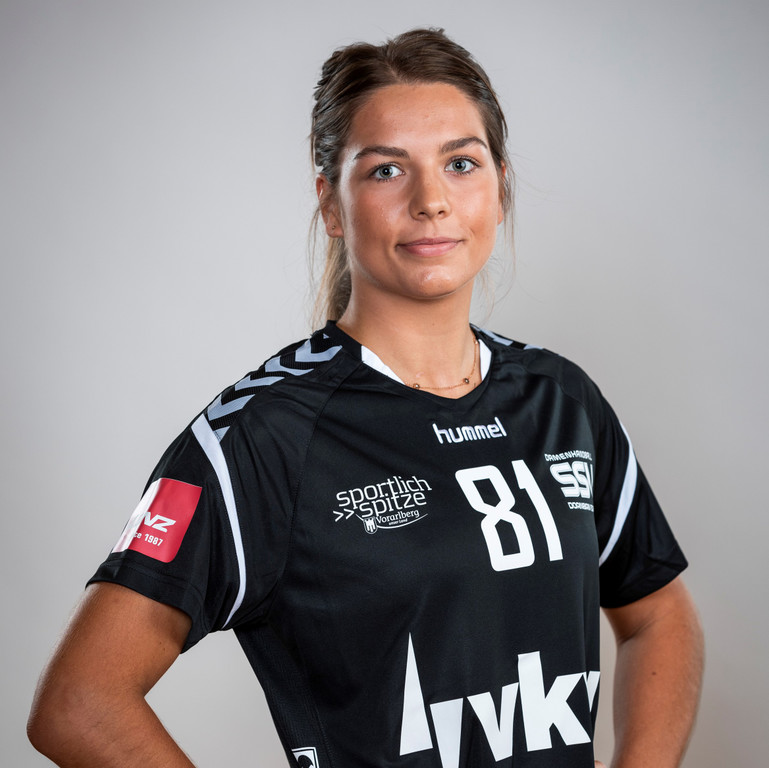 Adriana Marksteiner_q.jpg