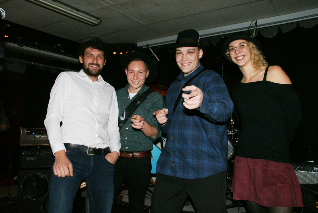 Auch die Band WAEX spielte ohne Gage.JPG