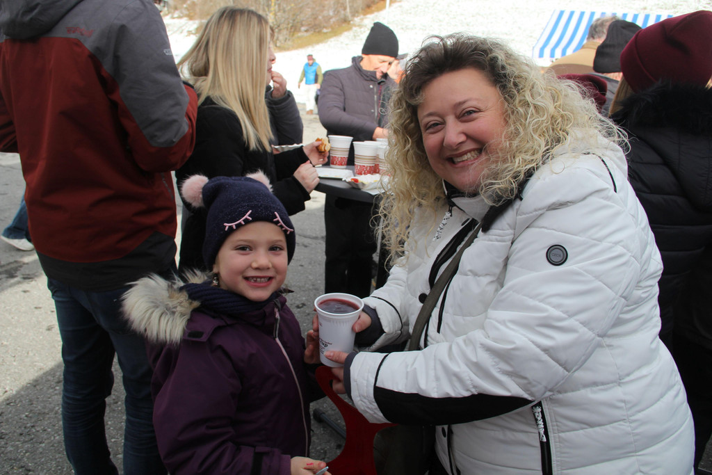 Emily und Klaudia Mathies.JPG