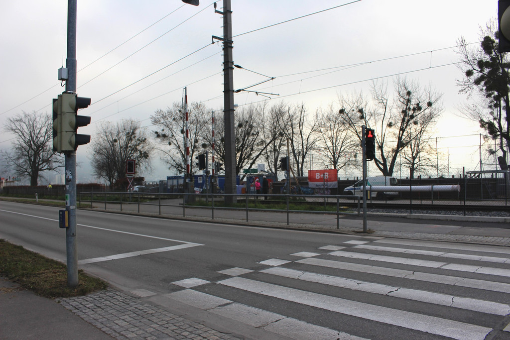 Kuelbeerbach Durchlass Radweg OFFEN Symbolfotos 05-12-2019 _5_.JPG