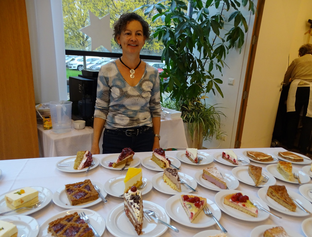 Basar3a Kuchen.jpg