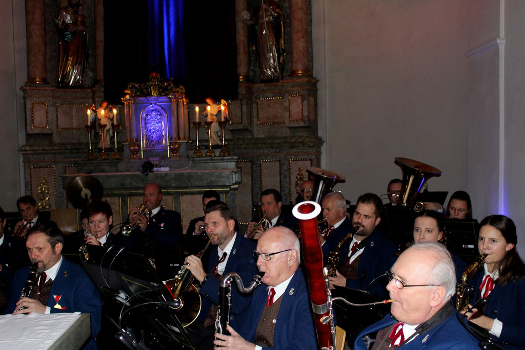 Musikverein Adventkonzert A Spiel GESAMT 12-12-2019 _20_.JPG