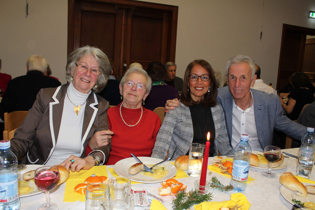 Senioren ADVENTFEIER D MENSCHEN 14-12-2019 _2_.JPG