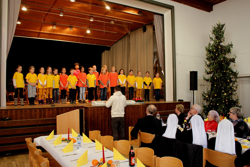 Senioren ADVENTFEIER B CHOR VOICES 14-12-2019 _4_.JPG