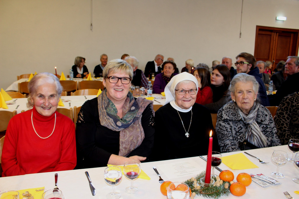 Senioren ADVENTFEIER D MENSCHEN 14-12-2019 _18_.JPG