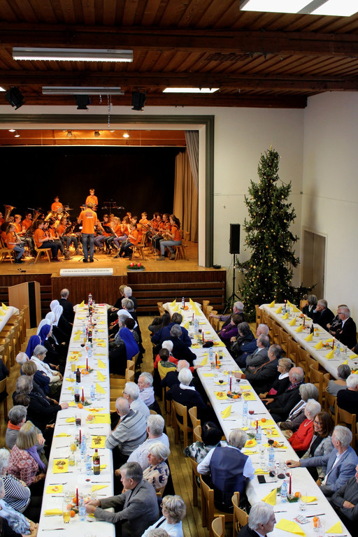 Senioren ADVENTFEIER C JUNGMUSIK 14-12-2019 _7_.JPG