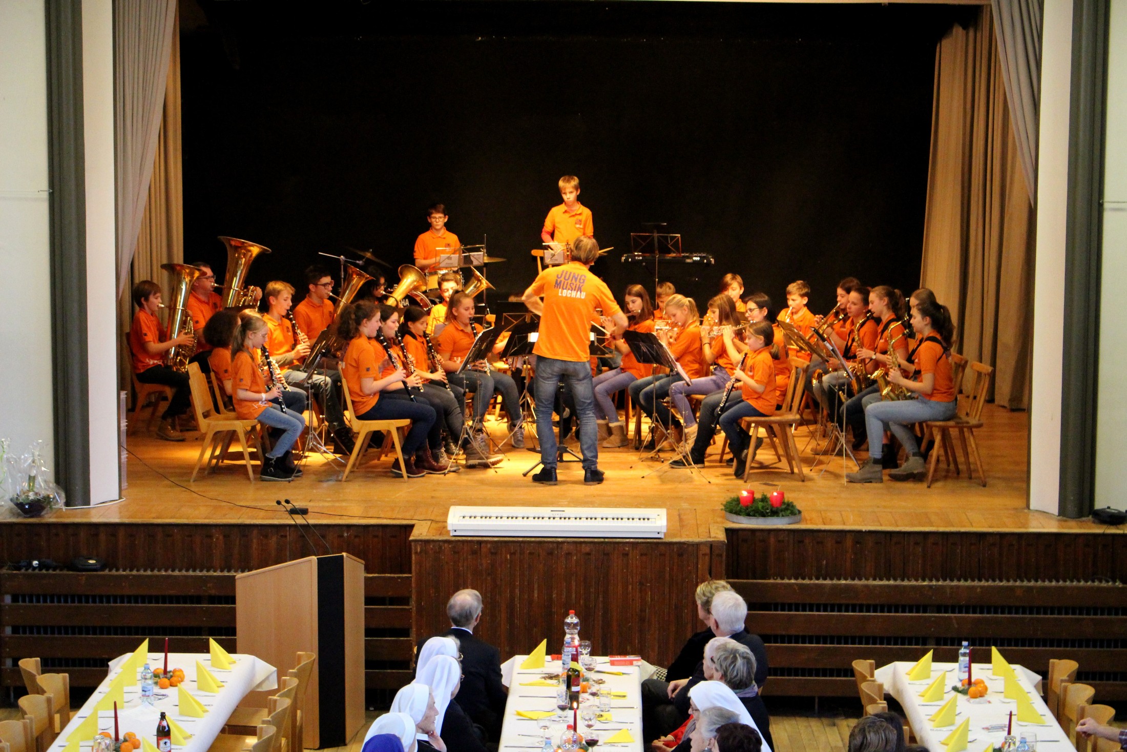Senioren ADVENTFEIER C JUNGMUSIK 14-12-2019 _10_.JPG