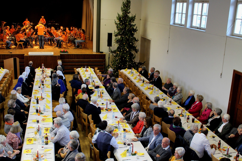 Senioren ADVENTFEIER C JUNGMUSIK 14-12-2019 _9_.JPG