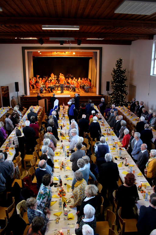 Senioren ADVENTFEIER A GESAMT 14-12-2019 _2_.JPG