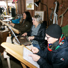 v_li_ Claudia_ Doris_ Christine mit Zither und Veeh-Harfe.JPG