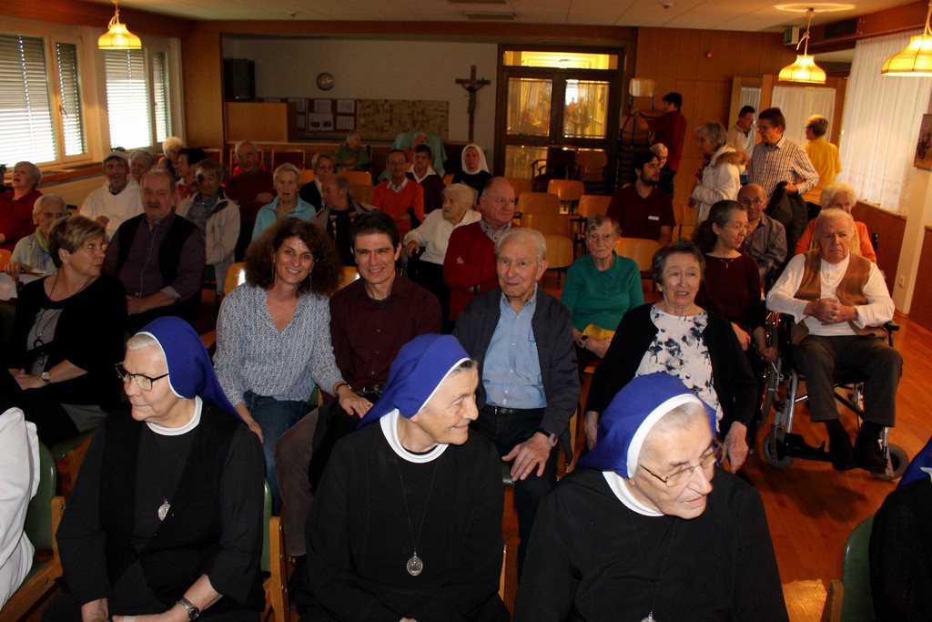 Jesuheim Weihnachtsfeier D MENSCHEN 19-12-2019 _15_.JPG