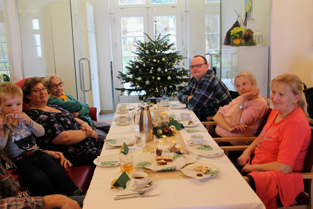Jesuheim Weihnachtsfeier D MENSCHEN 19-12-2019 _8_.JPG