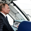 Putin gibt umstrittene Krim-Brücke für Zugverkehr frei