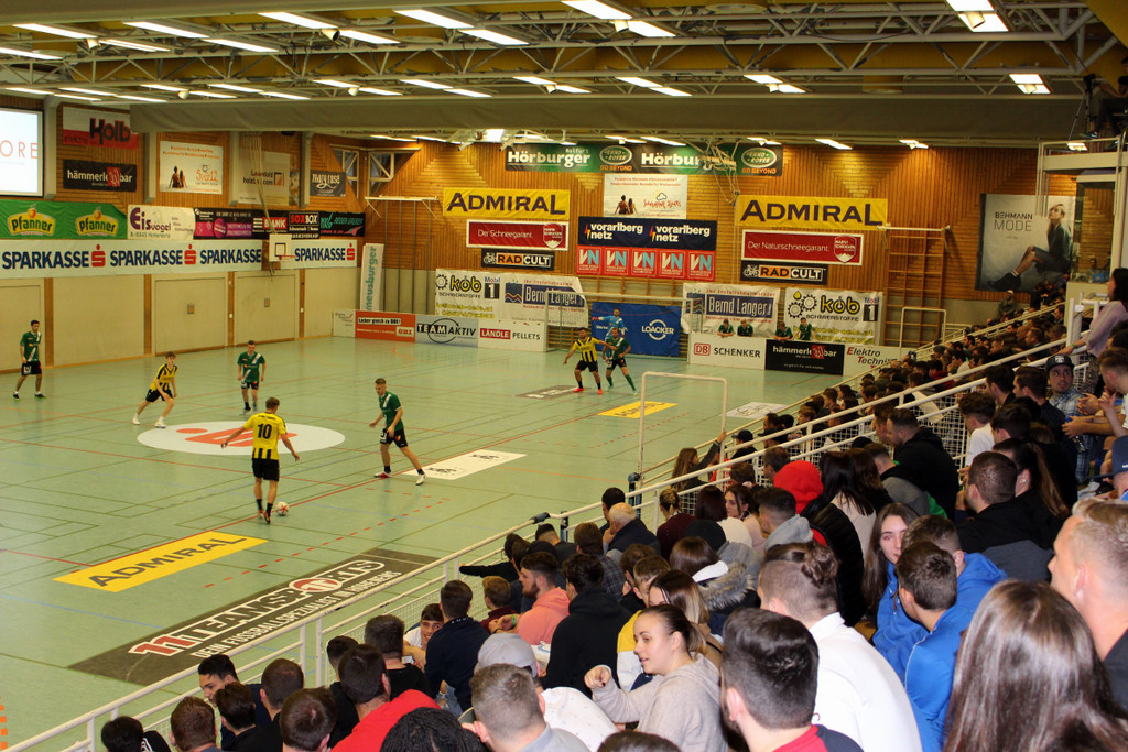 Fu__ball SVL MASTERS D Zuschauer Vorrunde 29-12-2019 _2_.JPG