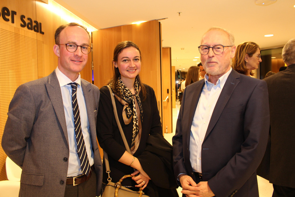 IMG_6903 benedikt und Catherine K__nig mit Rainer Keckeis.JPG
