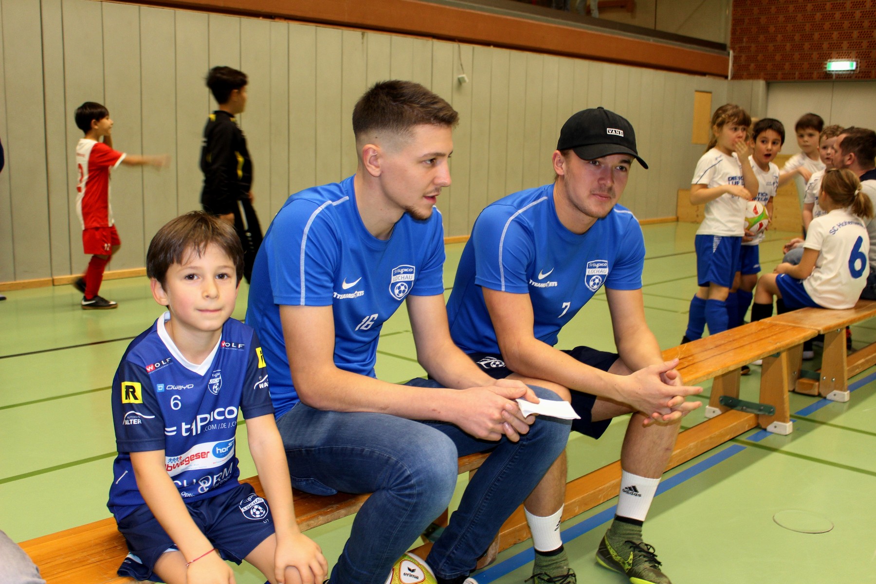 C Fu__ball NACHWUCHS U7 Halle A Lochauer 14-12-2019 _4_.JPG