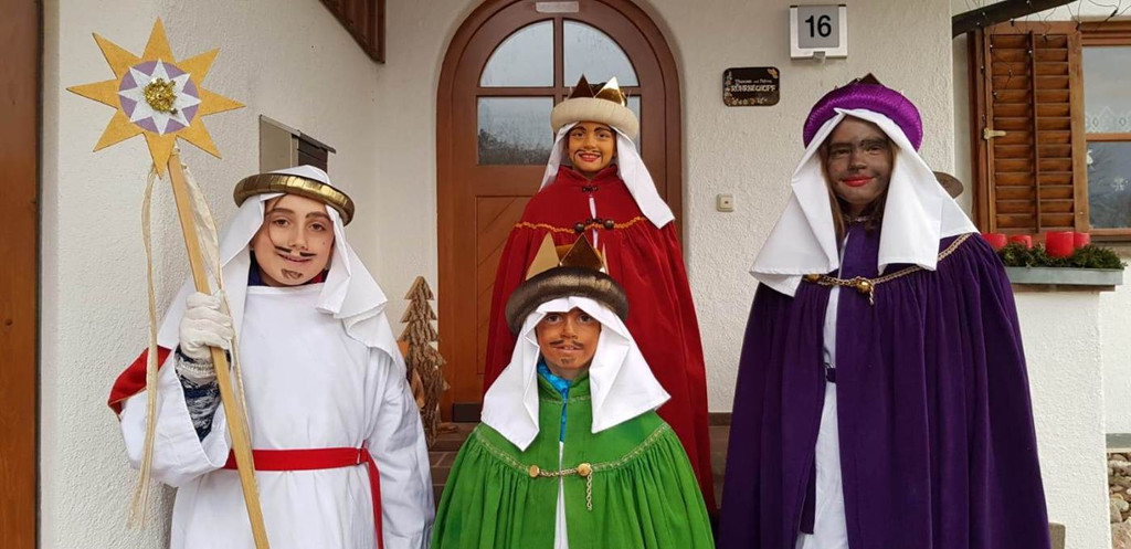 Sternsinger D BESUCHE 06-01-2020 _3_.jpg