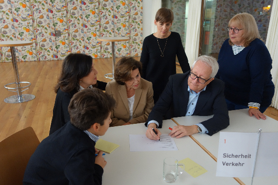 Familienfreundliche Gemeinde B__RGERFORUM Rezertifizierung Pfarrheim 08-11-2019 _2_.JPG