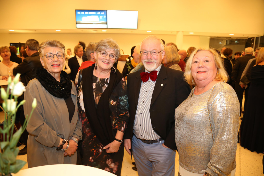 Elisabeth Lercher_ Brigitte Bayer_ Franz und Karin Sch__tte.JPG