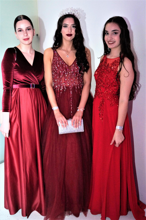 Ladies in Red  Angelina_ Andjela und Samra.jpg