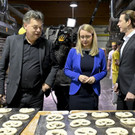 Regierungsbesuch in der Bäckerei