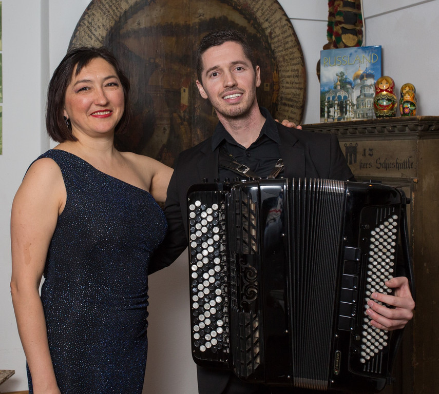 Mezzo-Sopranistin Elena Svetnitskaya _Musiktheater St_ Gallen_ und Akkordeonvirtuose Drazen Gvozdenovic.jpg