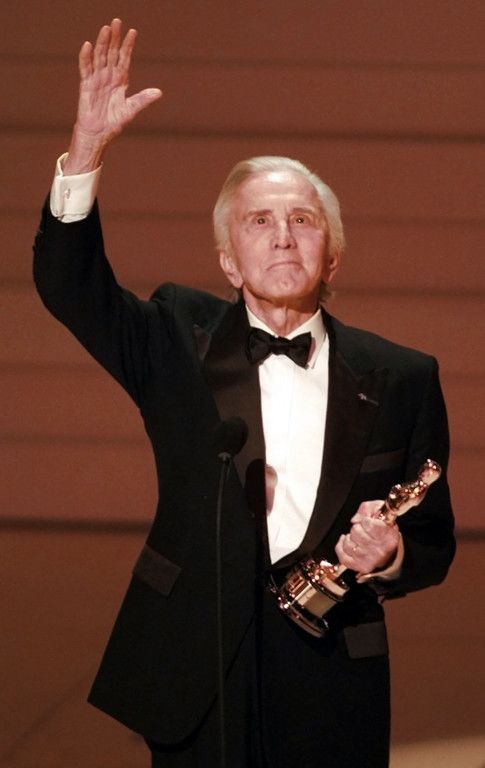 Obit_Kirk_Douglas_15920.jpg